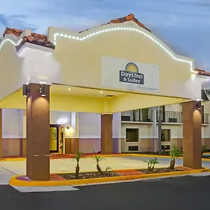 days-inn-suites-tampa-near-ybor-city-hotel.hotelstampa.org/